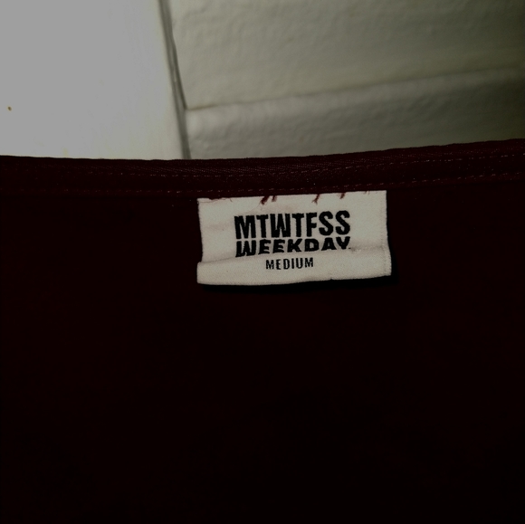 Deep Burgundy Crop zipper tee - Picture 3 of 3